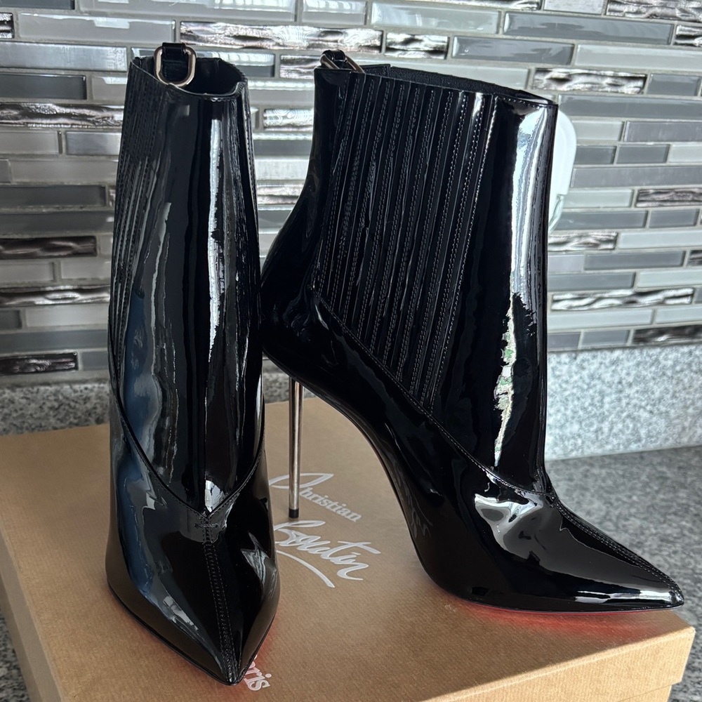 Christian Louboutin Epic Boot 100 Black Patent Leather Ankle Boots - Picture 3 of 4